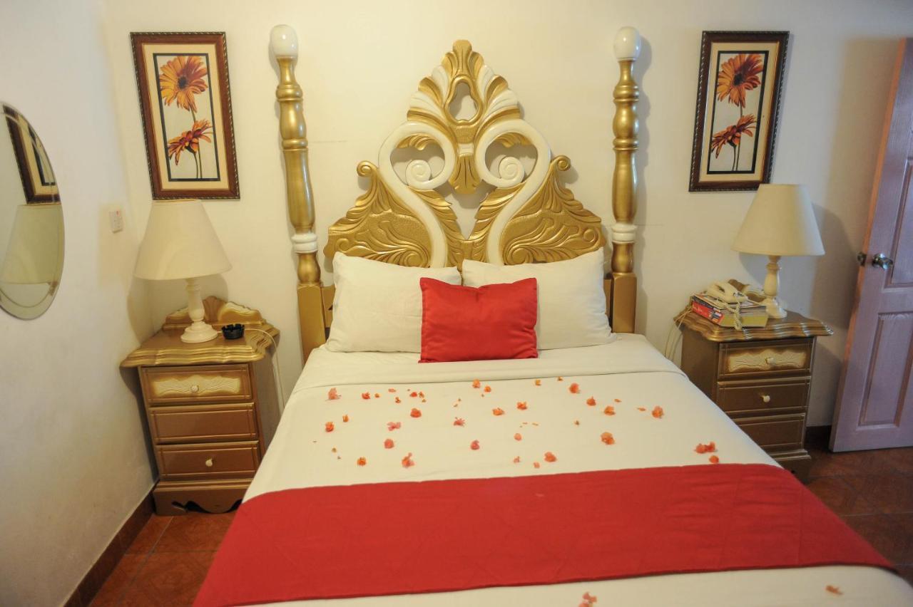 Glorianna Hotel มอนเทโกเบย์ ภายนอก รูปภาพ