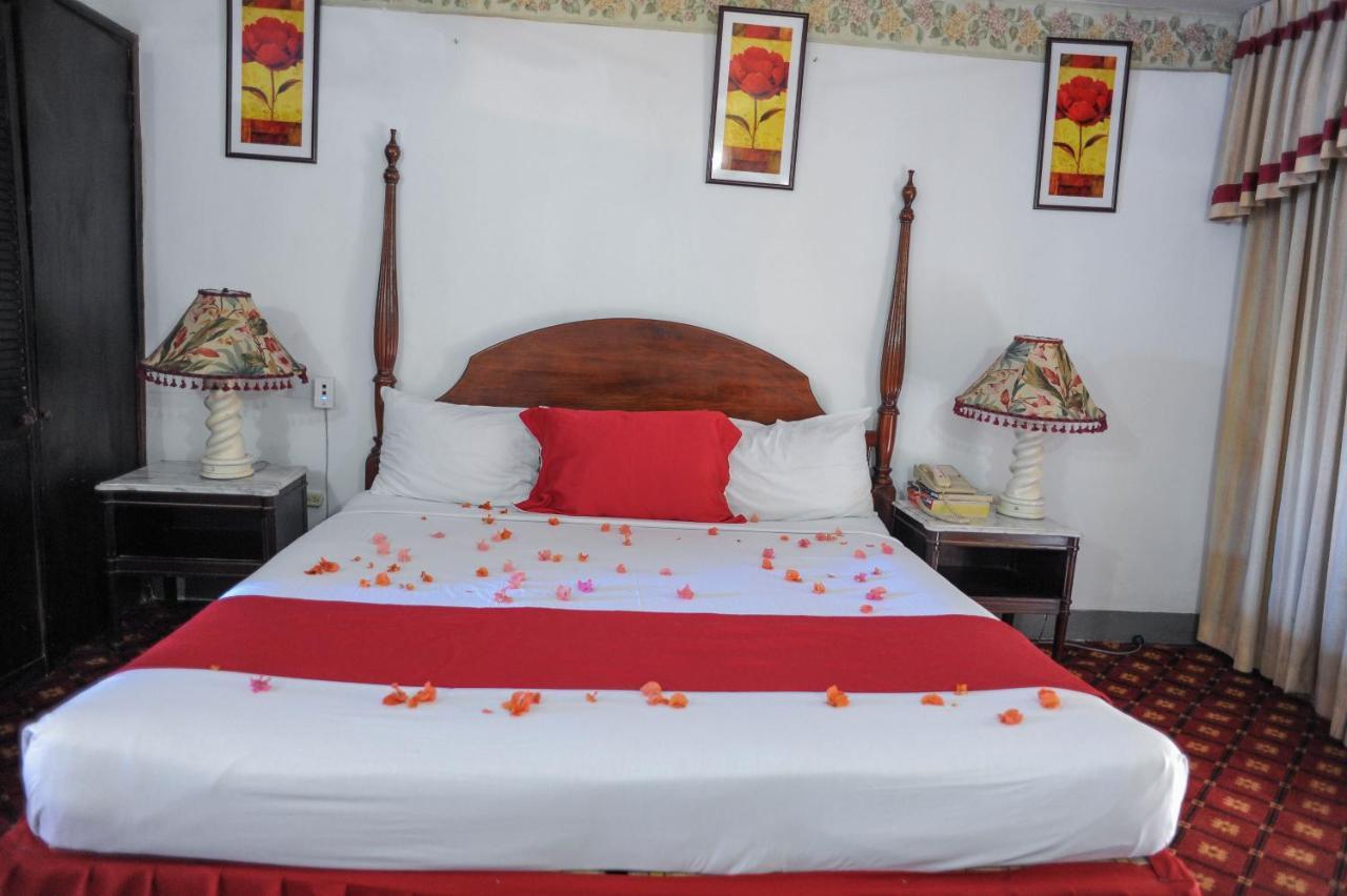 Glorianna Hotel มอนเทโกเบย์ ภายนอก รูปภาพ